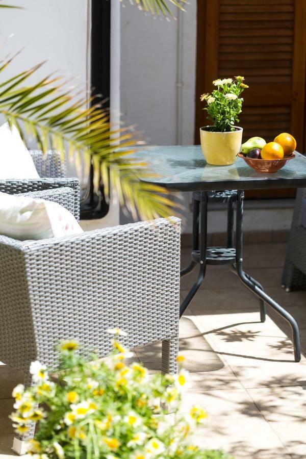 Lilys Apartments Resmo Dış mekan fotoğraf