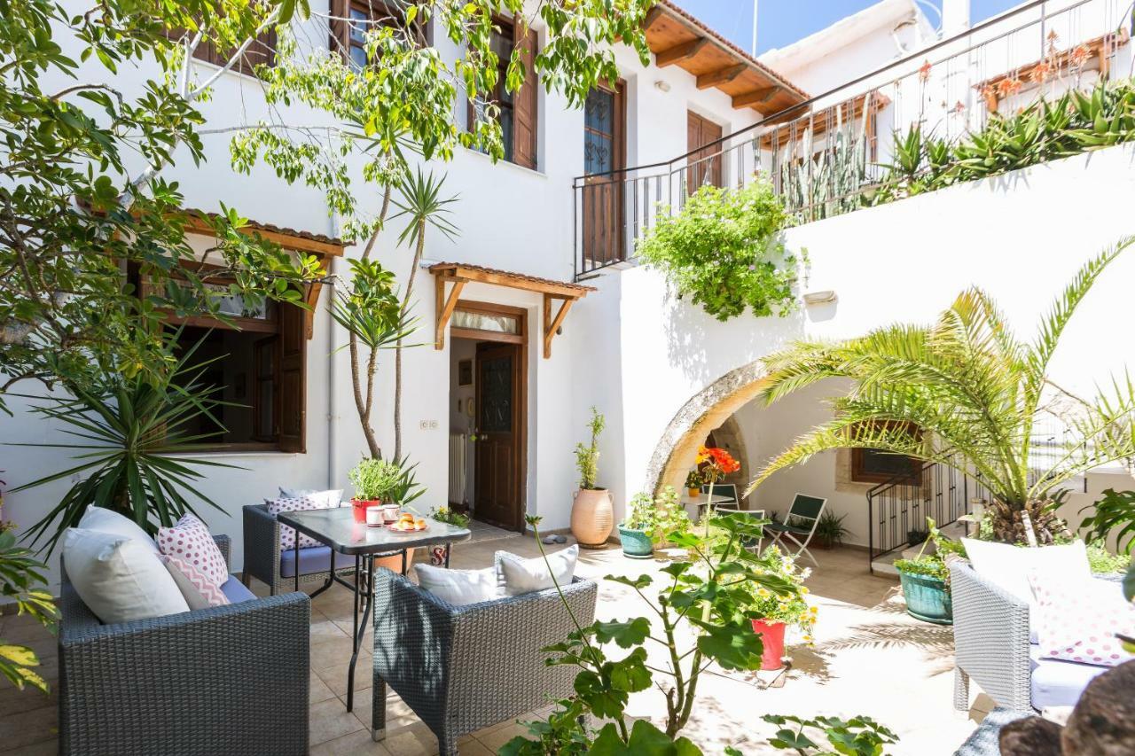 Lilys Apartments Resmo Dış mekan fotoğraf